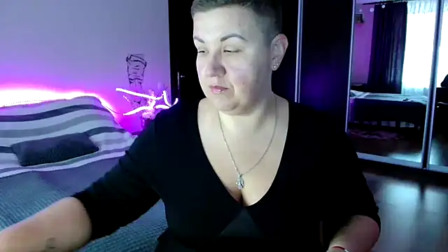 Annet1912 online show from 09-24-25, 08:17