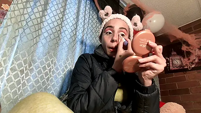 ValeriaLacrozee online show from 10-21-25, 06:41