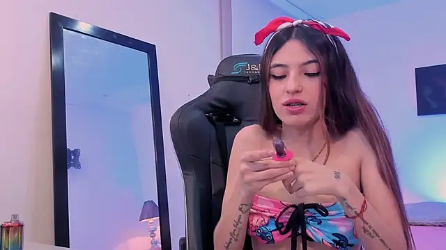 sofiarouge online show from 11-19-25, 08:09