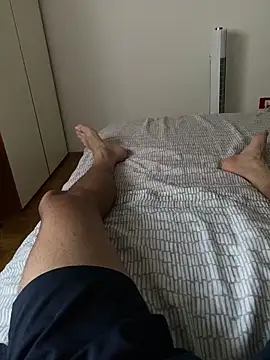 Snapshot of Lmurt24 chatting on 09-21-25, 04:41 Lmurt24 online show from 09-21-25, 04:41