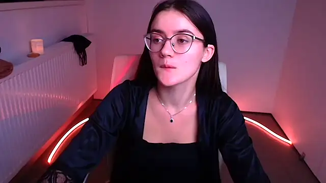 Josephine jo online show from 12-12-24, 01:32