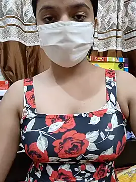 Snapshot of Myloveurvi chatting on 01-13-25, 06:05 Myloveurvi online show from 01-13-25, 06:05