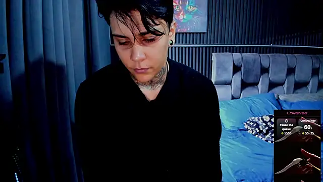 Snapshot of ZhoeStrong chatting on 11-27-25, 08:33 ZhoeStrong online show from 11-27-25, 08:33