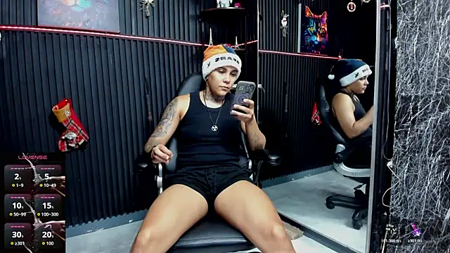 ZhoeStrong online show from 12-19-25, 10:39