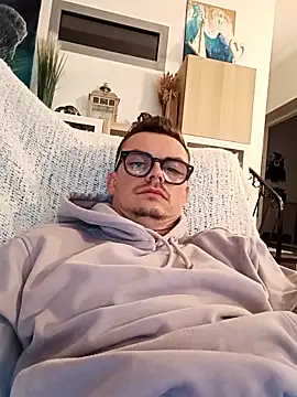 GLouglou19 online show from 10-02-25, 09:33