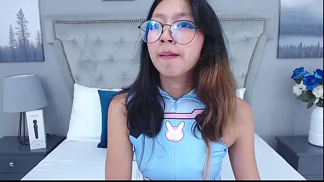 Snapshot of Yommi_Winx chatting on 03-04-25, 10:05 Yommi Winx online show from 03-04-25, 10:05