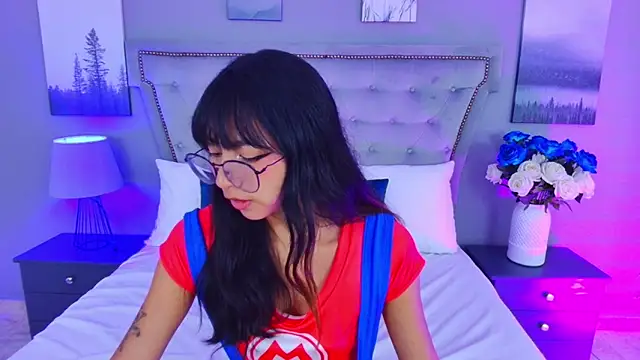 Snapshot of Yommi_Winx chatting on 09-30-25, 12:04 Yommi Winx online show from 09-30-25, 12:04