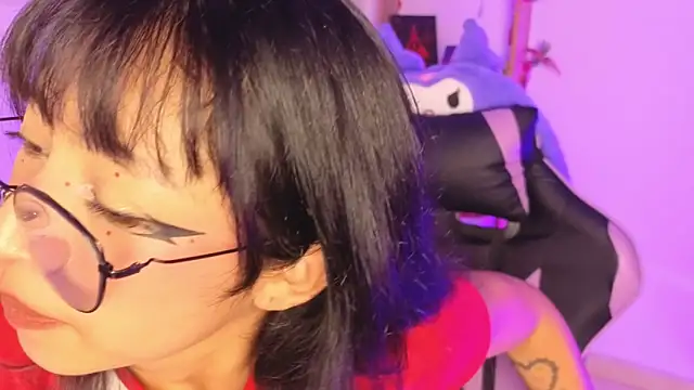 Snapshot of Yommi_Winx chatting on 12-05-25, 01:47 Yommi Winx online show from 12-05-25, 01:47