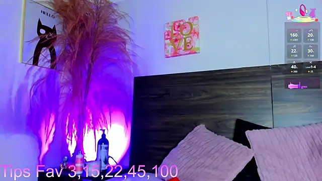 Martina Miiller online show from 10-19-25, 01:34