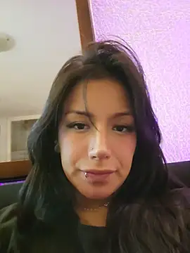 Snapshot of Lau1127 chatting on 05-27-26, 03:47 Lau1127 online show from 05-27-26, 03:47