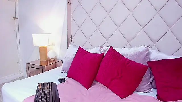 melaniee jones online show from 02-04-26, 05:08