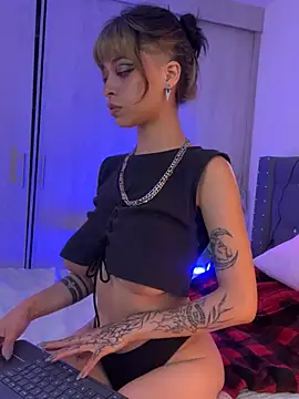 Snapshot of Kitty_arts chatting on 03-09-25, 09:14 Kitty arts online show from 03-09-25, 09:14