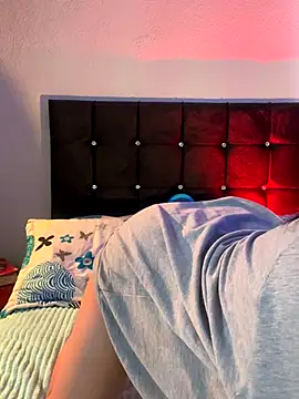 Snapshot of Kitty_arts chatting on 11-13-25, 07:46 Kitty arts online show from 11-13-25, 07:46