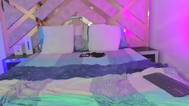  miss khloe online show from 12-10-24, 09:11