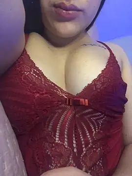 Snapshot of La_Milli chatting on 09-26-25, 12:09 La Milli online show from 09-26-25, 12:09