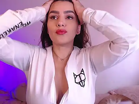 Snapshot of Lu_perez chatting on 10-27-25, 07:07 Lu perez online show from 10-27-25, 07:07