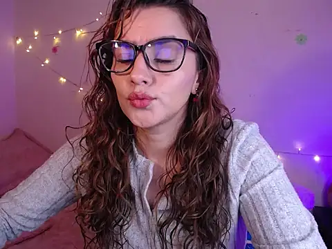 Snapshot of Lu_perez chatting on 11-14-25, 05:33 Lu perez online show from 11-14-25, 05:33