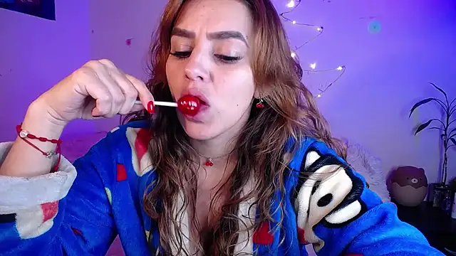 Snapshot of Lu_perez chatting on 11-21-25, 10:41 Lu perez online show from 11-21-25, 10:41