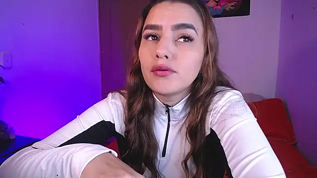 Snapshot of Lu_perez chatting on 12-02-25, 11:11 Lu perez online show from 12-02-25, 11:11