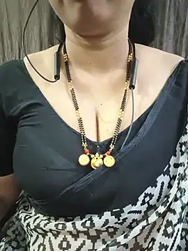 Snapshot of bhuvana555 chatting on 07-04-26, 05:41 bhuvana555 online show from 07-04-26, 05:41
