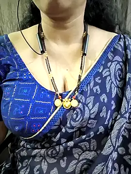 Snapshot of bhuvana555 chatting on 07-12-26, 05:04 bhuvana555 online show from 07-12-26, 05:04
