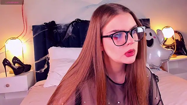 Snapshot of ErlineDashow chatting on 11-06-25, 10:16 ErlineDashow online show from 11-06-25, 10:16