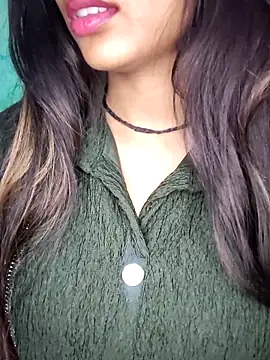 Sreya213 online show from 12-29-24, 09:39