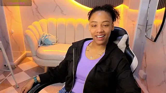 Snapshot of Violeth_b chatting on 12-05-25, 12:47 Violeth b online show from 12-05-25, 12:47