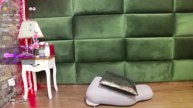 Snapshot of SelenSummer chatting on 11-16-25, 08:03 SelenSummer online show from 11-16-25, 08:03