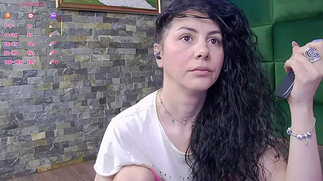 Snapshot of SelenSummer chatting on 05-03-26, 04:07 SelenSummer online show from 05-03-26, 04:07