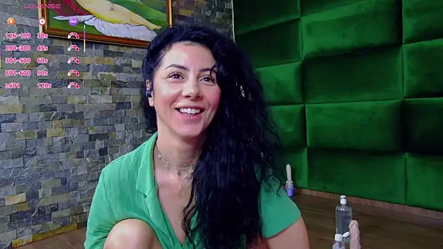 Snapshot of SelenSummer chatting on 06-06-26, 04:06 SelenSummer online show from 06-06-26, 04:06
