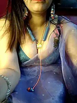 Snapshot of payal9038 chatting on 10-22-25, 06:46 payal9038 online show from 10-22-25, 06:46