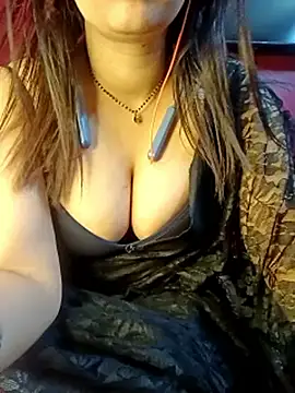 Snapshot of payal9038 chatting on 11-14-25, 01:54 payal9038 online show from 11-14-25, 01:54