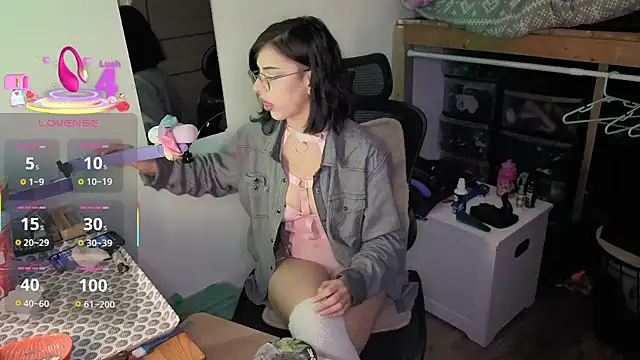 LisandreLaVenale online show from 02-04-26, 10:47