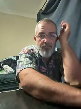 Snapshot of ausbod chatting on 12-16-24, 01:00 ausbod online show from 12-16-24, 01:00