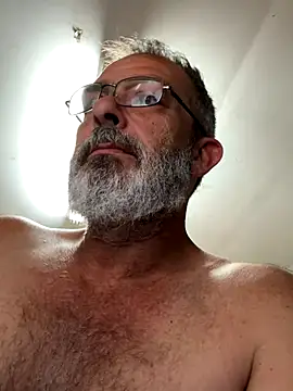 Snapshot of ausbod chatting on 10-26-25, 04:13 ausbod online show from 10-26-25, 04:13