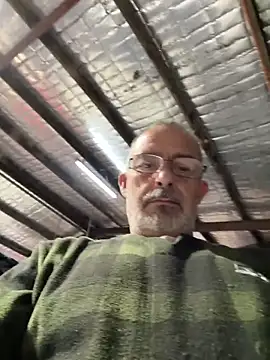 Snapshot of ausbod chatting on 03-30-26, 06:42 ausbod online show from 03-30-26, 06:42