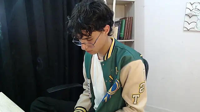 Jeam hot online show from 12-20-24, 09:06