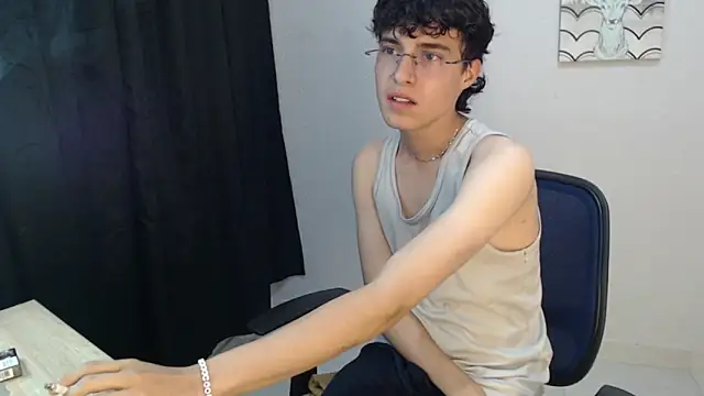 Jeam hot online show from 12-26-24, 09:47