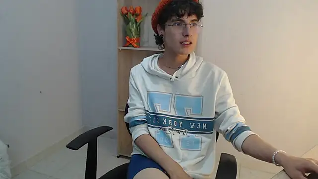 Jeam hot online show from 01-06-25, 01:42