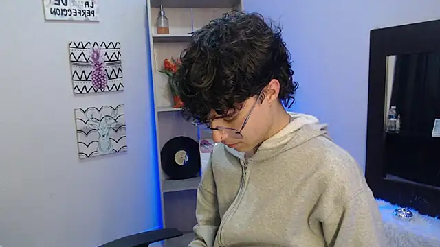 Jeam hot online show from 01-13-25, 10:35