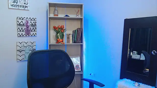 Jeam hot online show from 01-17-25, 09:06