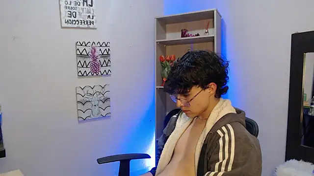 Jeam hot online show from 01-25-25, 11:43