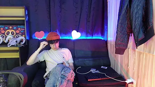 Jeam hot online show from 02-16-25, 01:03