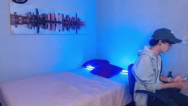 Jeam hot online show from 02-27-25, 09:36