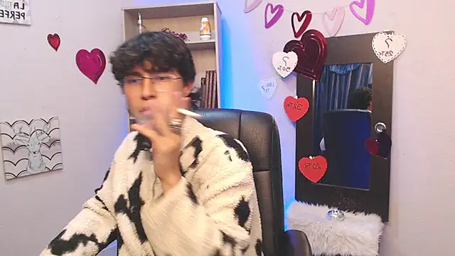 Jeam hot online show from 03-06-25, 09:42