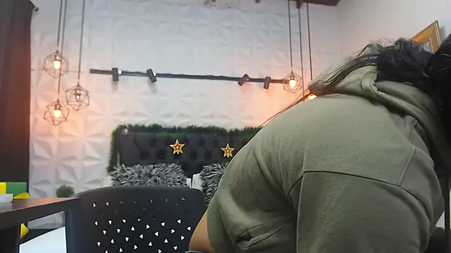 Alison Wiley online show from 12-23-24, 11:47