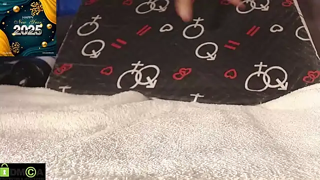 Snapshot of mikellwilliams10 chatting on 12-31-24, 12:15 mikellwilliams10 online show from 12-31-24, 12:15