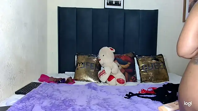 quenliyasa online show from 11-04-25, 09:03