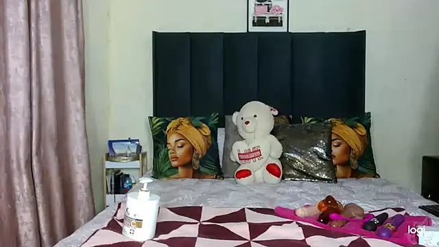 quenliyasa online show from 04-26-26, 06:27